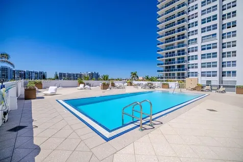 2751 S Ocean Drive Hollywood FL 33019