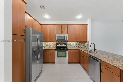 13012 N Riverwalk Circle N Plantation FL 33325