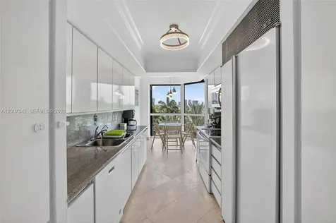 21205 Yacht Club Drive Aventura FL 33180