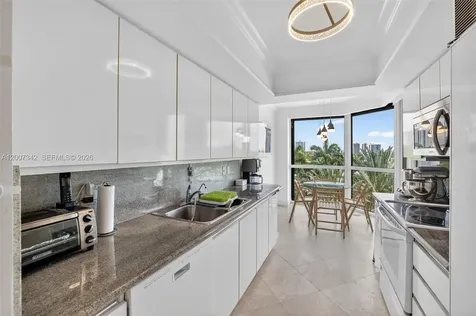 21205 Yacht Club Drive Aventura FL 33180