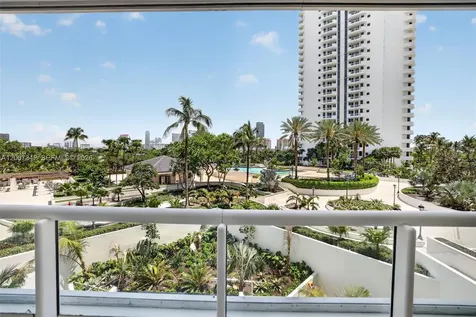 21205 Yacht Club Drive Aventura FL 33180