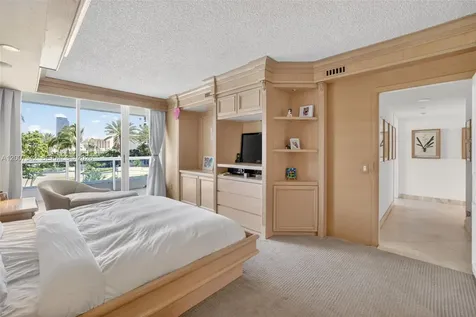 21205 Yacht Club Drive Aventura FL 33180