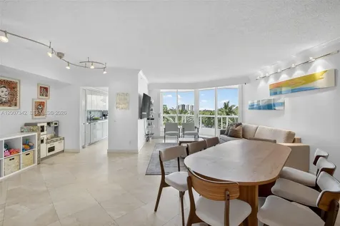 21205 Yacht Club Drive Aventura FL 33180