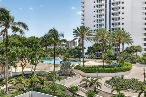 21205 Yacht Club Drive Aventura FL 33180