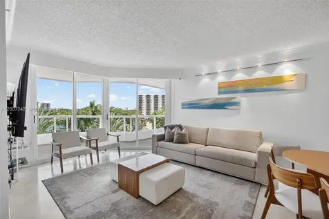 21205 Yacht Club Drive Aventura FL 33180