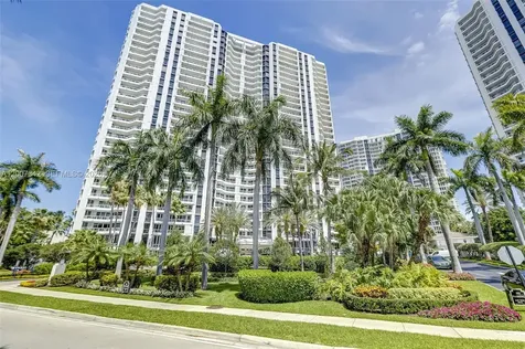 21205 Yacht Club Drive Aventura FL 33180