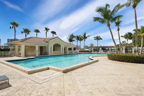 21205 Yacht Club Drive Aventura FL 33180