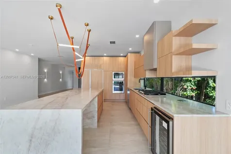 550 S Shore Drive Miami Beach FL 33141