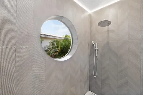 550 S Shore Drive Miami Beach FL 33141