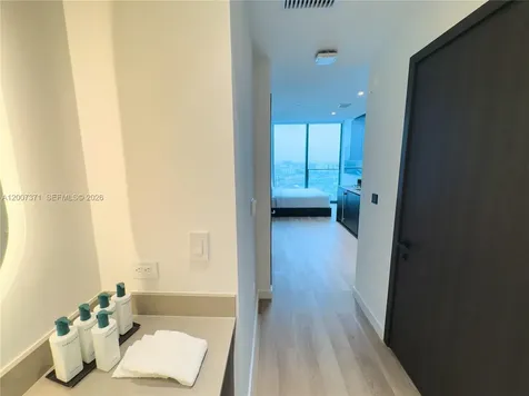 20 NE 11th Street Miami FL 33132