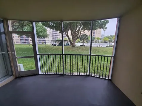 1750 NE 191st Street Miami FL 33179