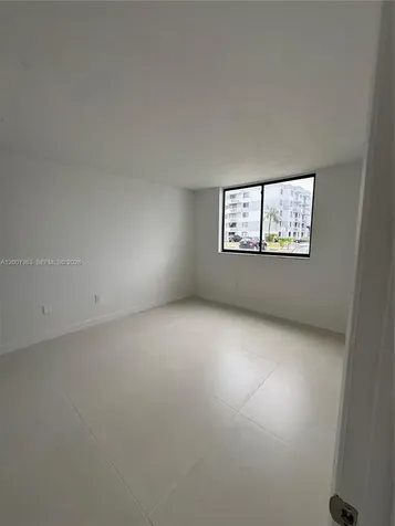 8261 NW 8th Street Miami FL 33126