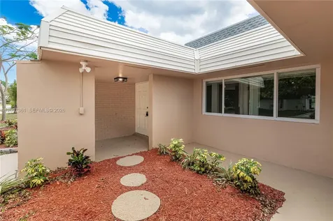 5201 Yellow Pine Lane Tamarac FL 33319