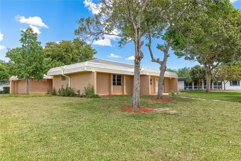 5201 Yellow Pine Lane Tamarac FL 33319