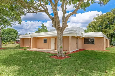 5201 Yellow Pine Lane Tamarac FL 33319