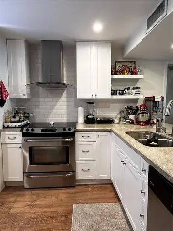 1518 Whitehall Drive Davie FL 33324