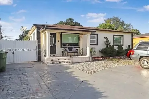 571 E 60th Street Hialeah FL 33013