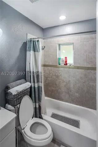 571 E 60th Street Hialeah FL 33013