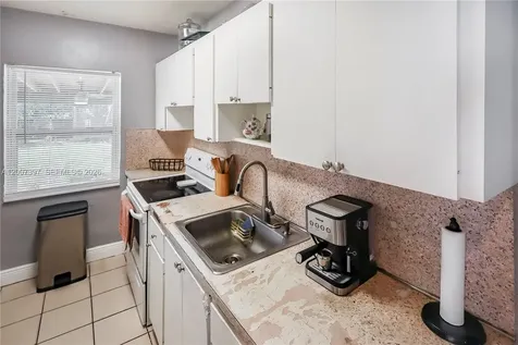 571 E 60th Street Hialeah FL 33013