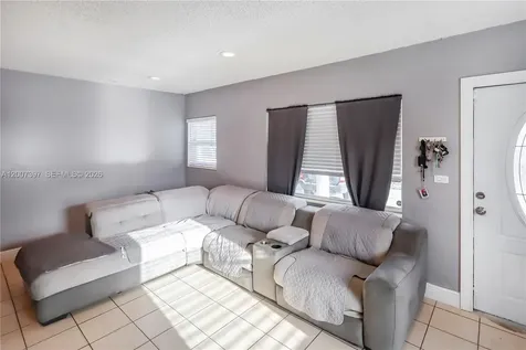 571 E 60th Street Hialeah FL 33013