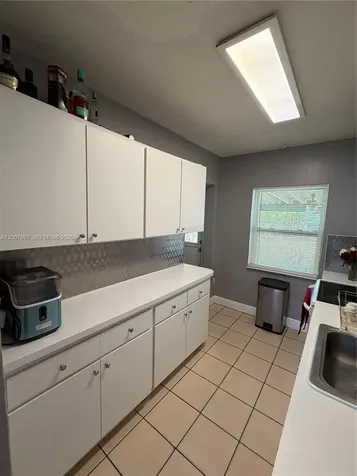 571 E 60th Street Hialeah FL 33013