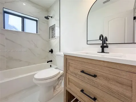 6322 NE 1st Place Miami FL 33138