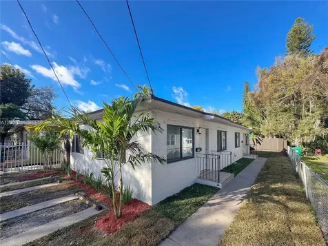 6322 NE 1st Place Miami FL 33138