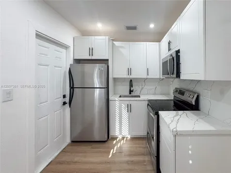 6322 NE 1st Place Miami FL 33138