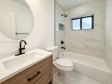 6322 NE 1st Place Miami FL 33138