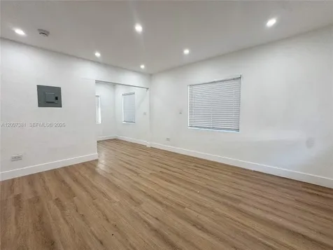 6322 NE 1st Place Miami FL 33138