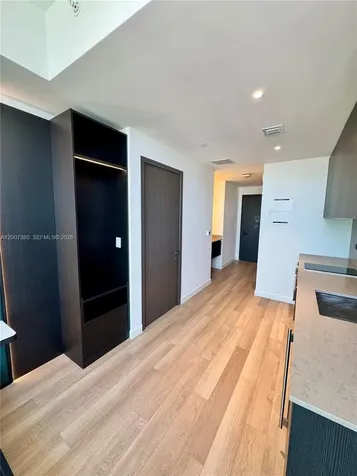 20 NE 11th Street Miami FL 33132
