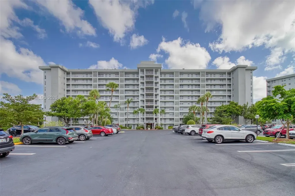 4015 W Palm Aire Drive Pompano Beach FL 33069