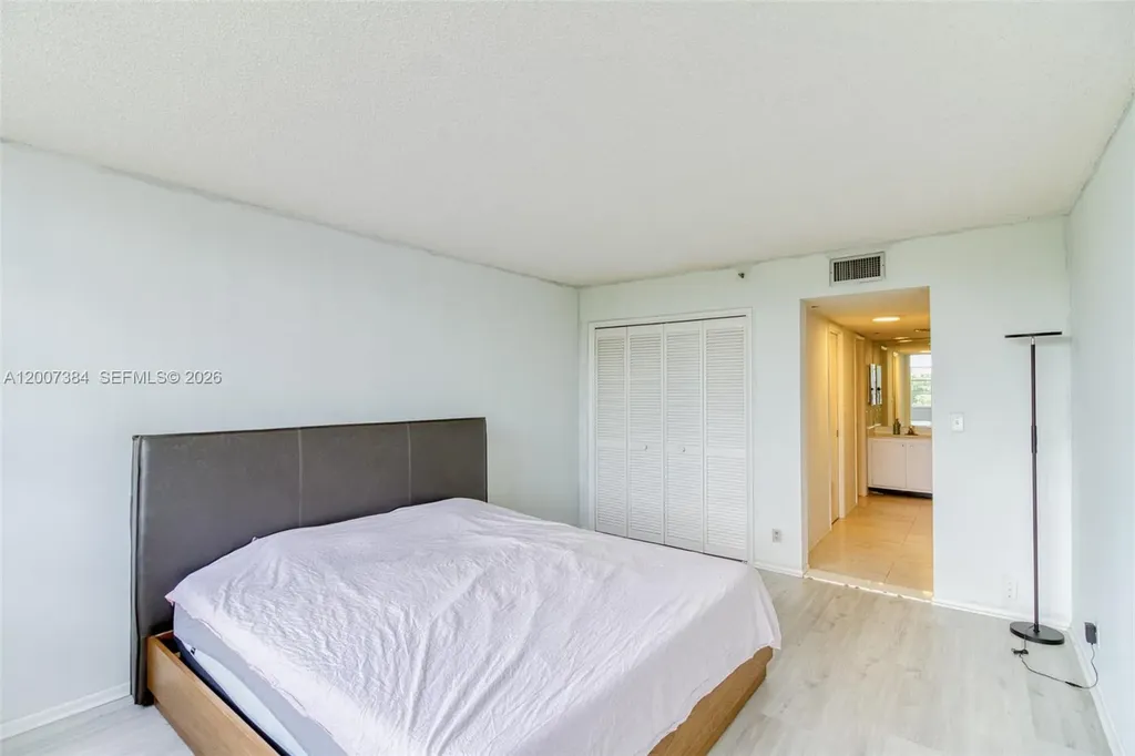 4015 W Palm Aire Drive Pompano Beach FL 33069