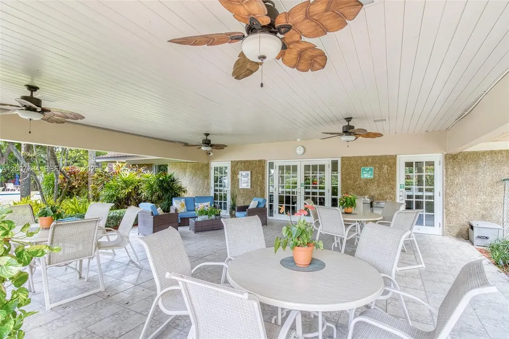 4015 W Palm Aire Drive Pompano Beach FL 33069
