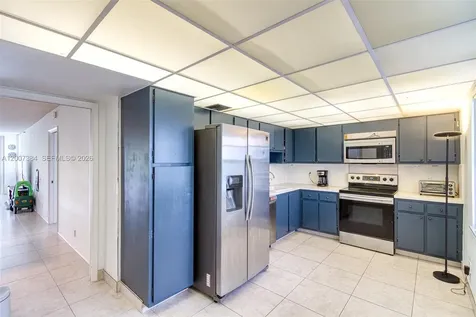 4015 W Palm Aire Drive Pompano Beach FL 33069