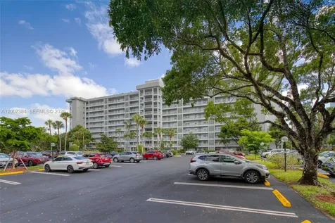 4015 W Palm Aire Drive Pompano Beach FL 33069