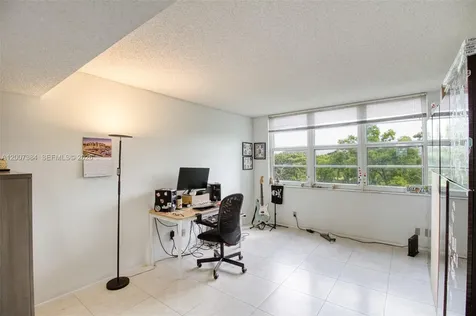 4015 W Palm Aire Drive Pompano Beach FL 33069