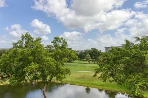 4015 W Palm Aire Drive Pompano Beach FL 33069