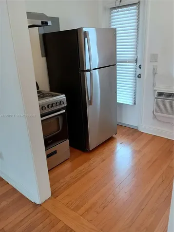 535 74 Miami Beach FL 33141