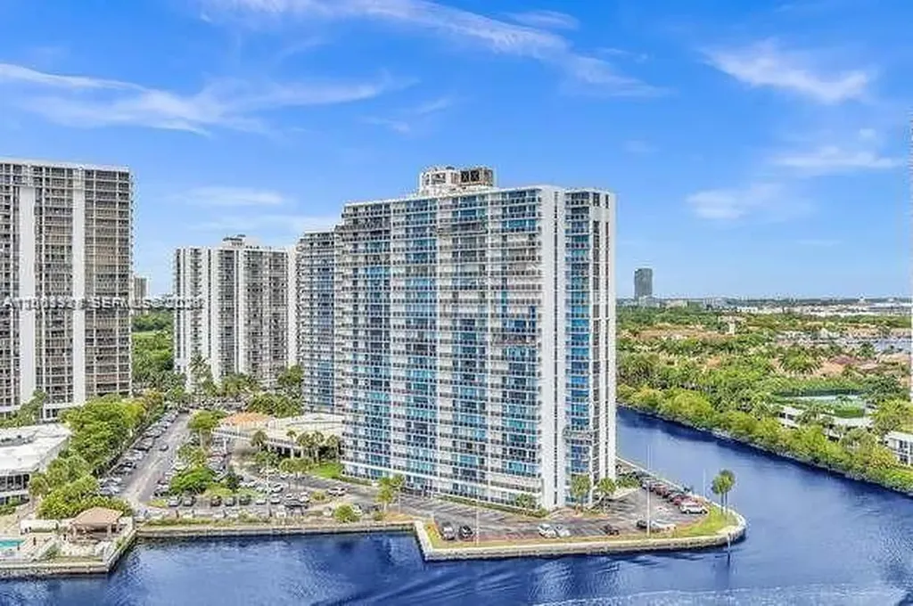 20515 E Country Club Drive Aventura FL 33180