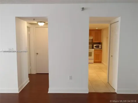 20515 E Country Club Drive Aventura FL 33180