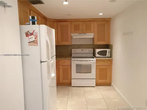 20515 E Country Club Drive Aventura FL 33180