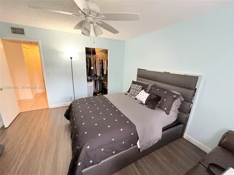 2769 S Oakland Forest Drive Oakland Park FL 33309