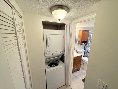 2769 S Oakland Forest Drive Oakland Park FL 33309