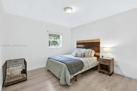2940 SW 25th Terrace Miami FL 33133