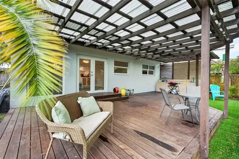 2940 SW 25th Terrace Miami FL 33133
