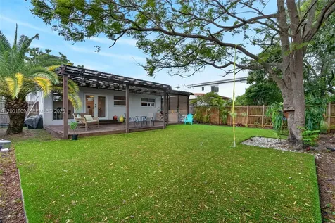 2940 SW 25th Terrace Miami FL 33133