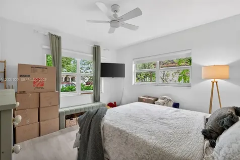 2940 SW 25th Terrace Miami FL 33133