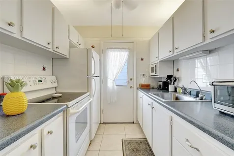 16801 NE 13th Avenue Miami FL 33162