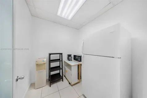 5401 Collins Avenue Miami Beach FL 33140